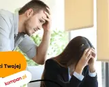 Dwóch sfrustrowanych ludzi w biurze, tekst "Błąd 404. Jak szkodzi Twojej witrynie".